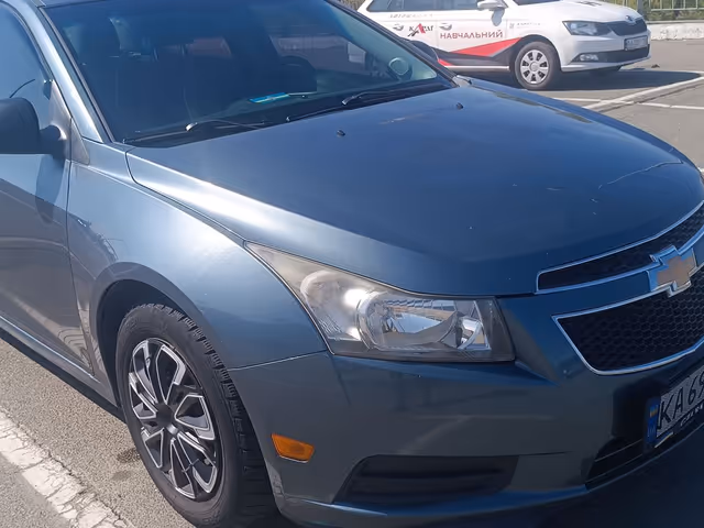 Chevrolet Cruze - фото 1