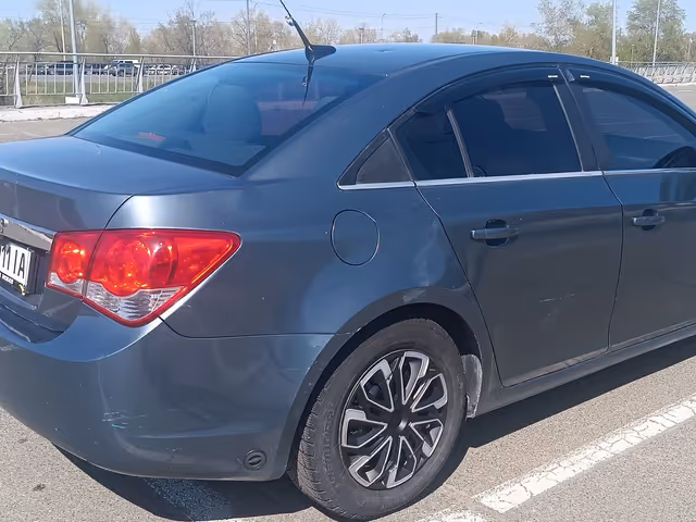 Chevrolet Cruze - фото 2