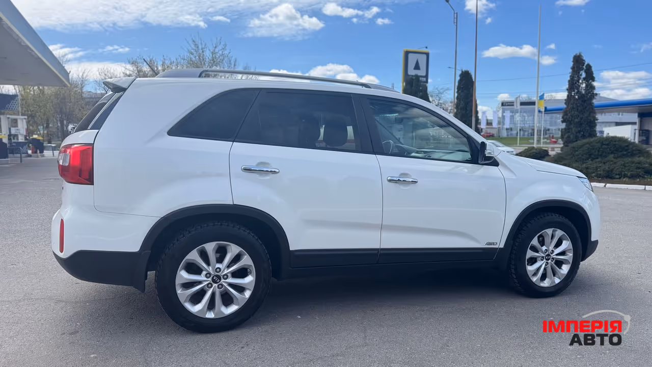Kia Sorento - фото 7
