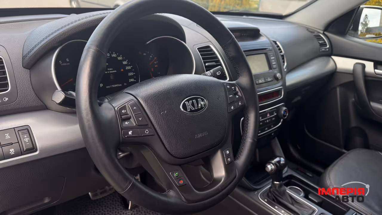Kia Sorento - фото 25