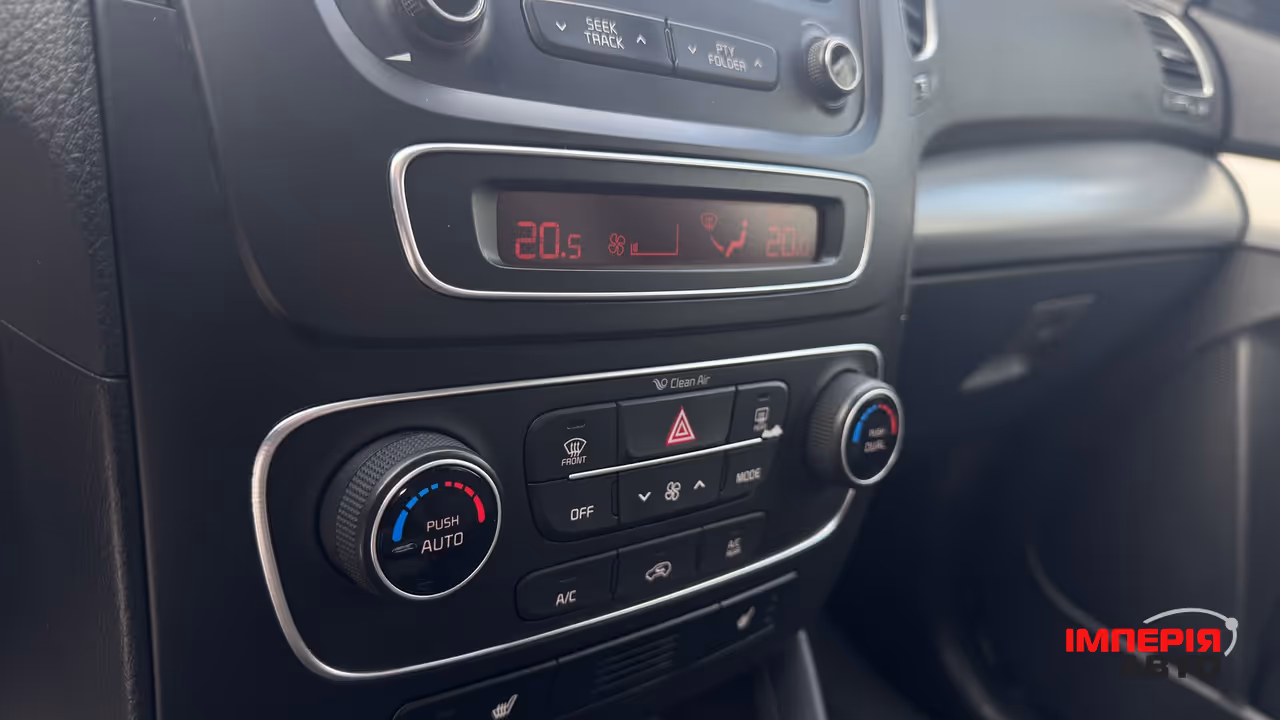 Kia Sorento - фото 23