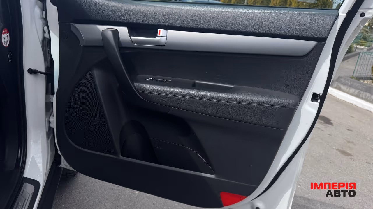 Kia Sorento - фото 33