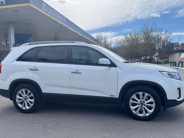 Kia Sorento - фото 5