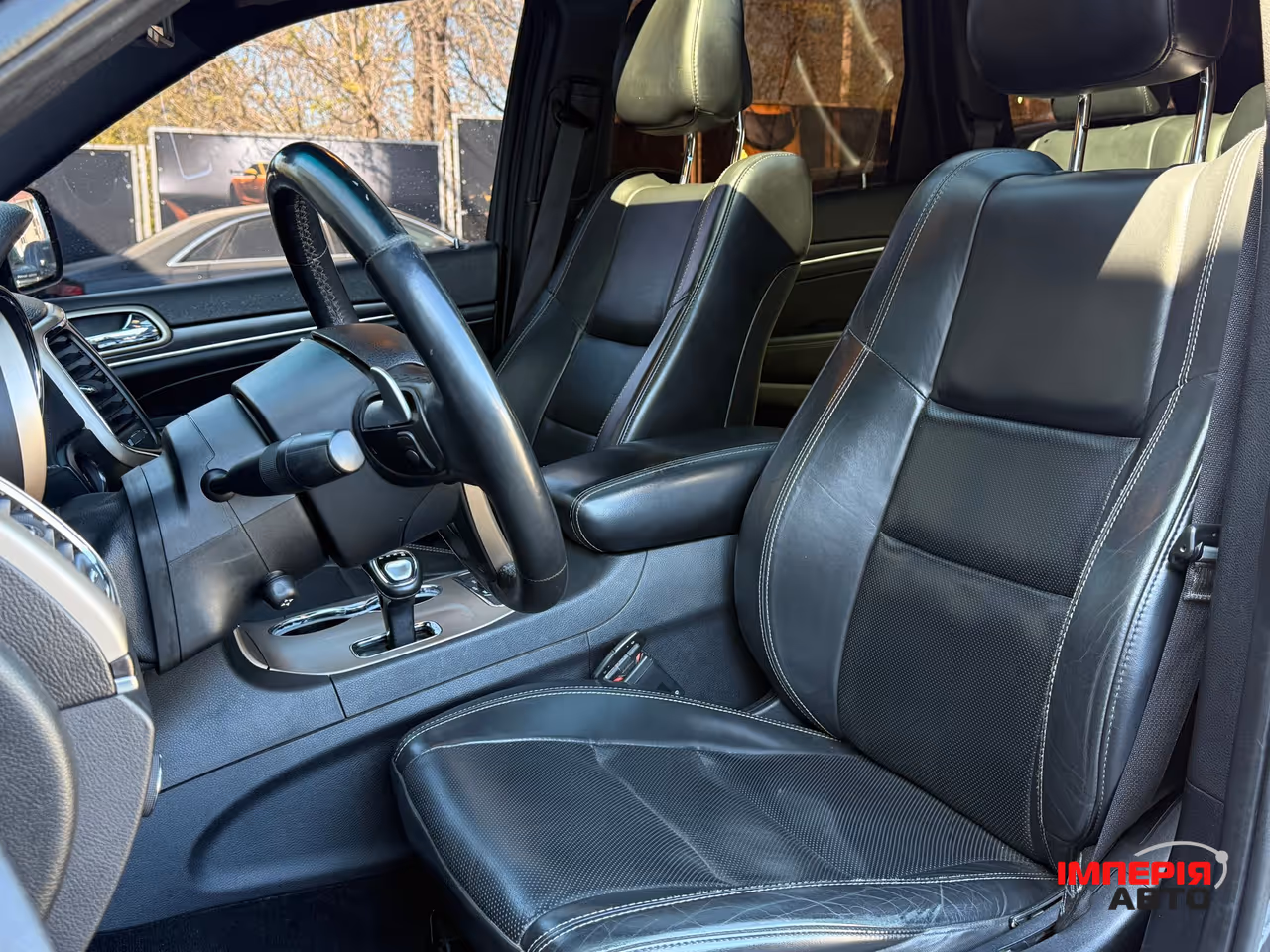 Jeep Grand Cherokee - фото 14