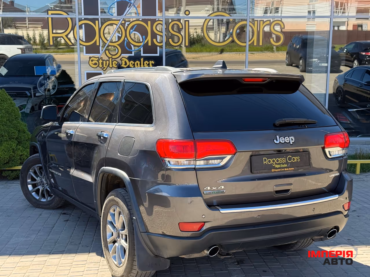 Jeep Grand Cherokee - фото 4