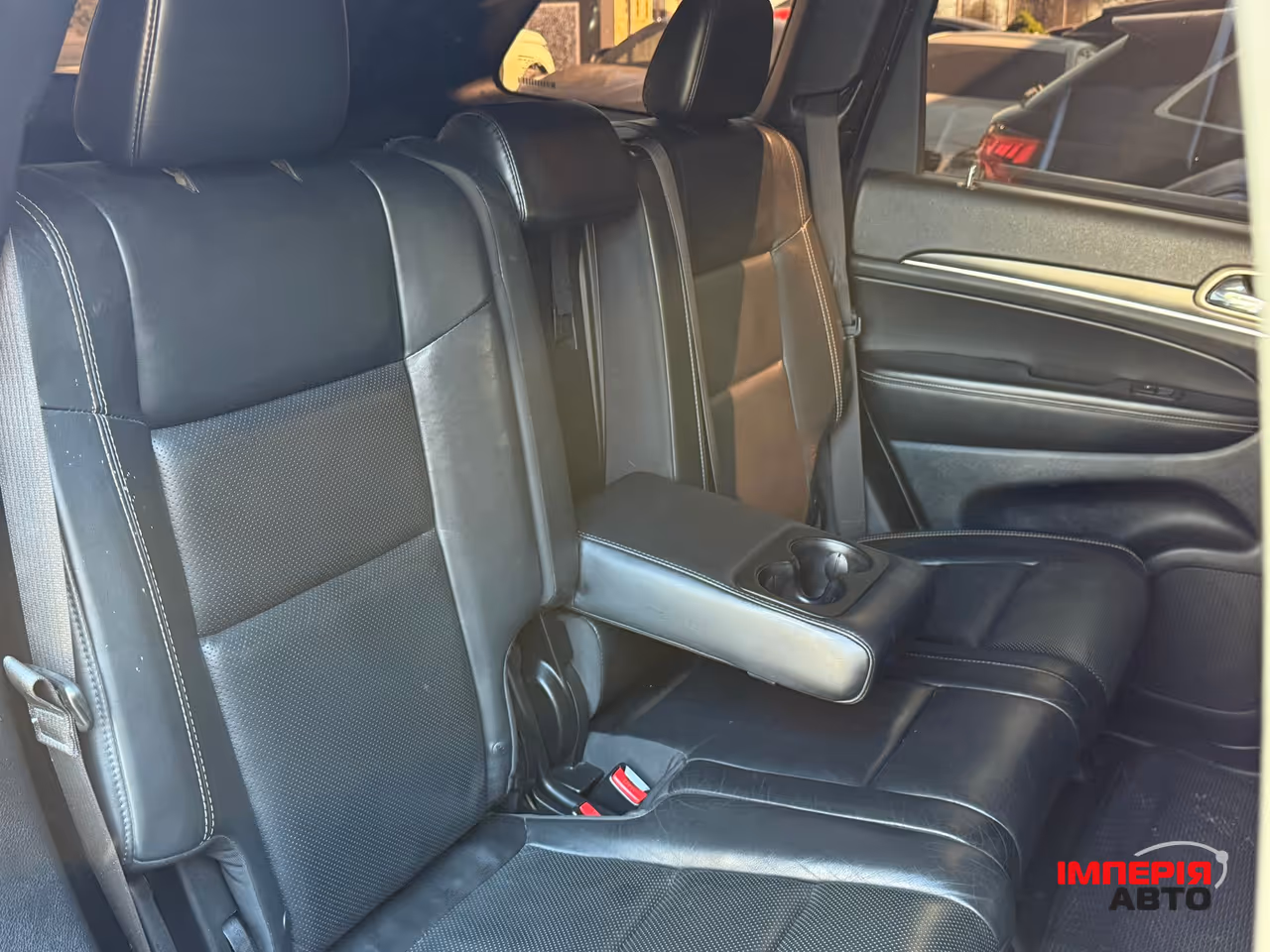 Jeep Grand Cherokee - фото 12