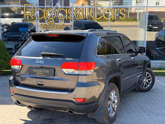 Jeep Grand Cherokee - фото 3