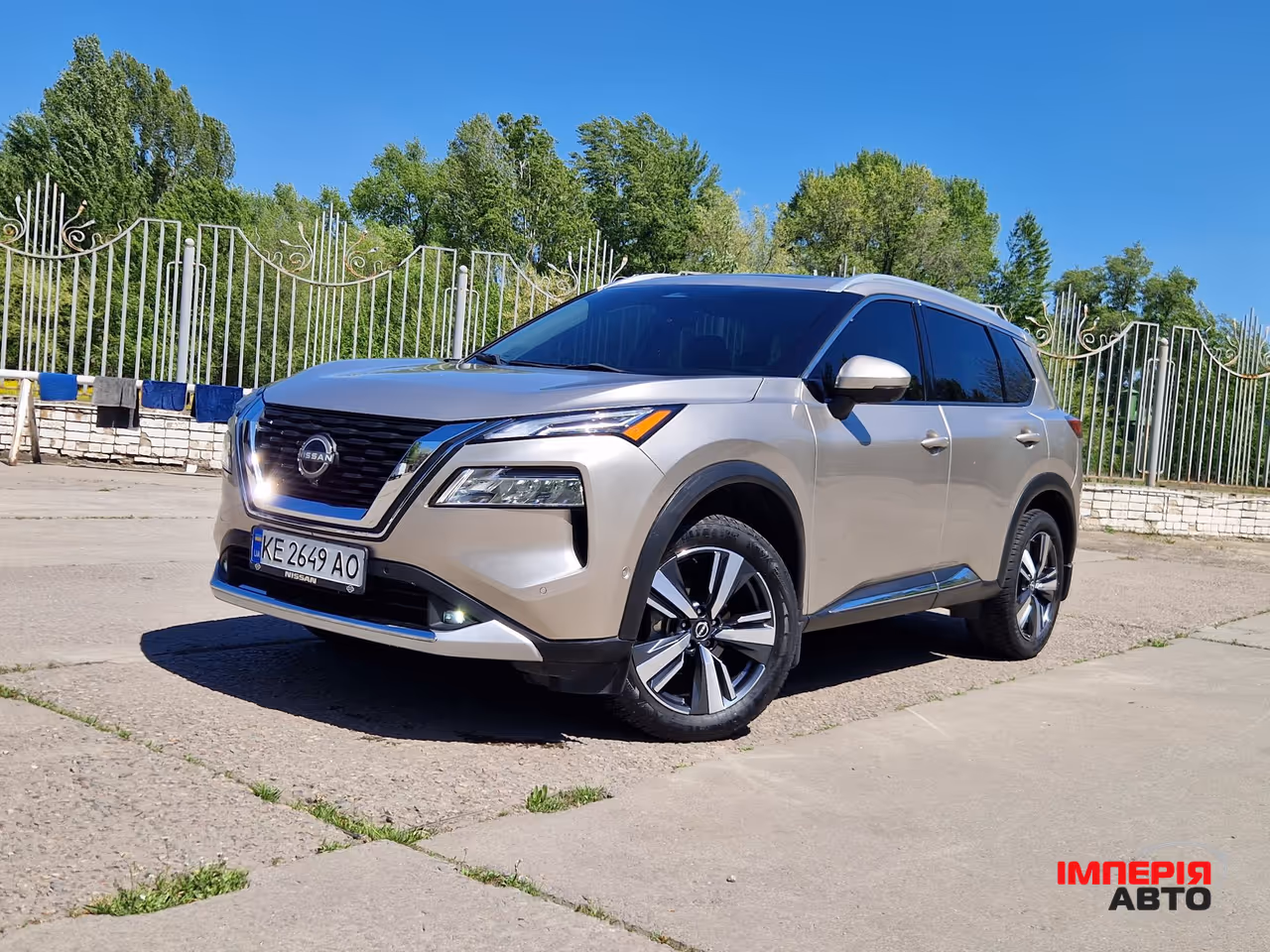 Nissan Rogue - фото 1