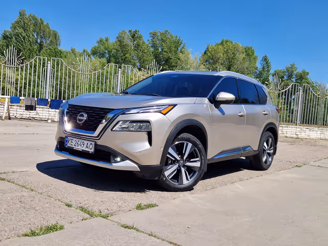 Nissan Rogue - фото 1