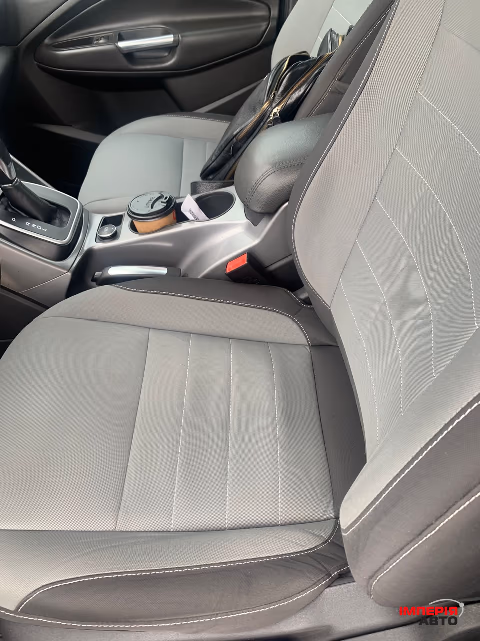 Ford C-MAX - фото 12