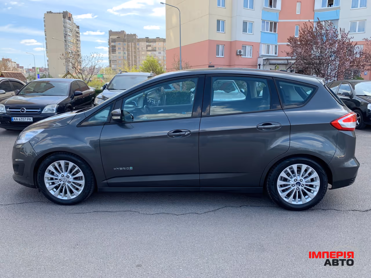 Ford C-MAX - фото 8