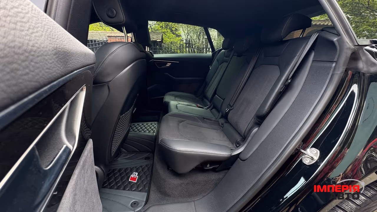 Audi Q8 - фото 16