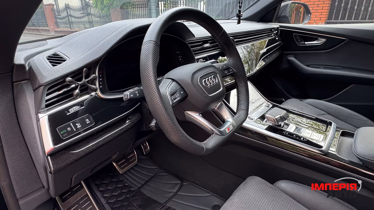 Audi Q8 - фото 11
