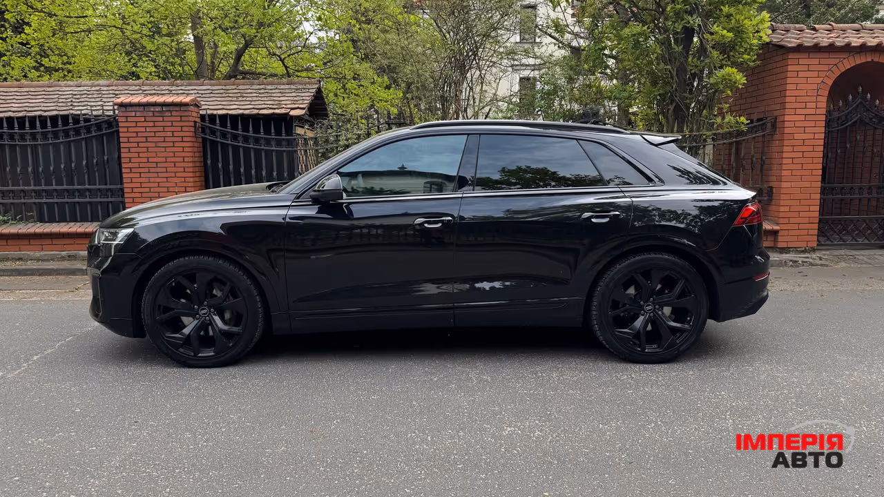 Audi Q8 - фото 7