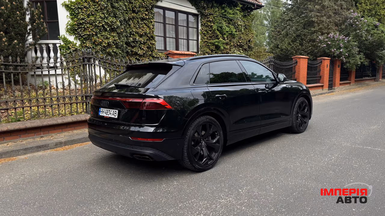 Audi Q8 - фото 4