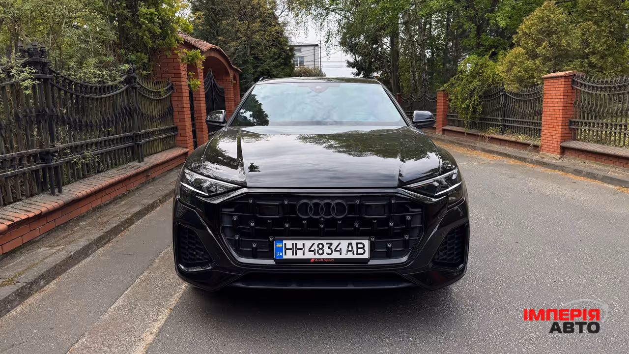 Audi Q8 - фото 1