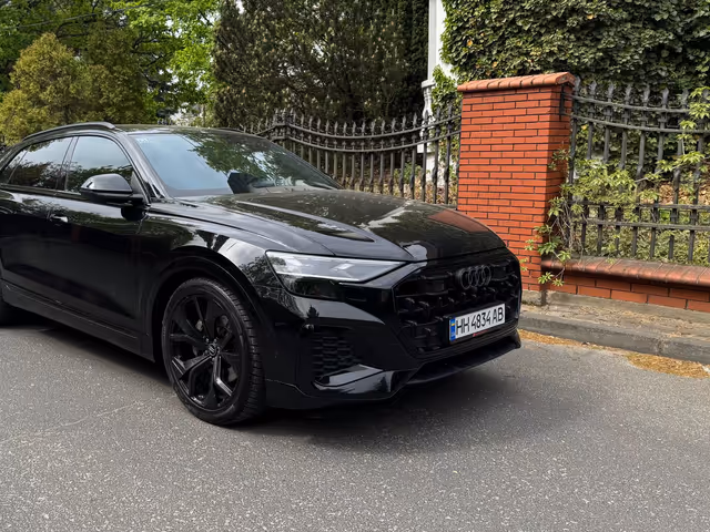 Audi Q8 - фото 2