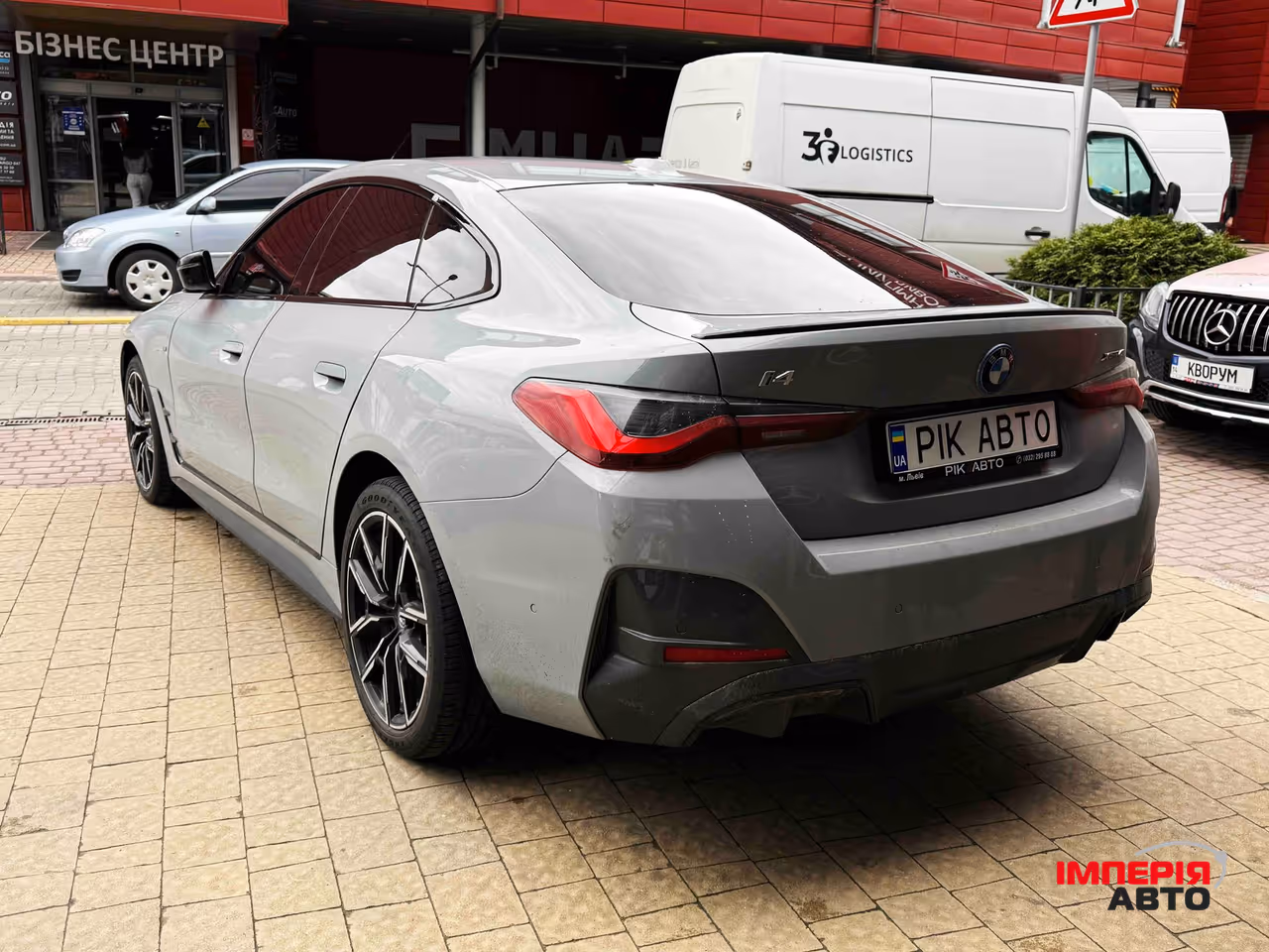 BMW i4 - фото 8