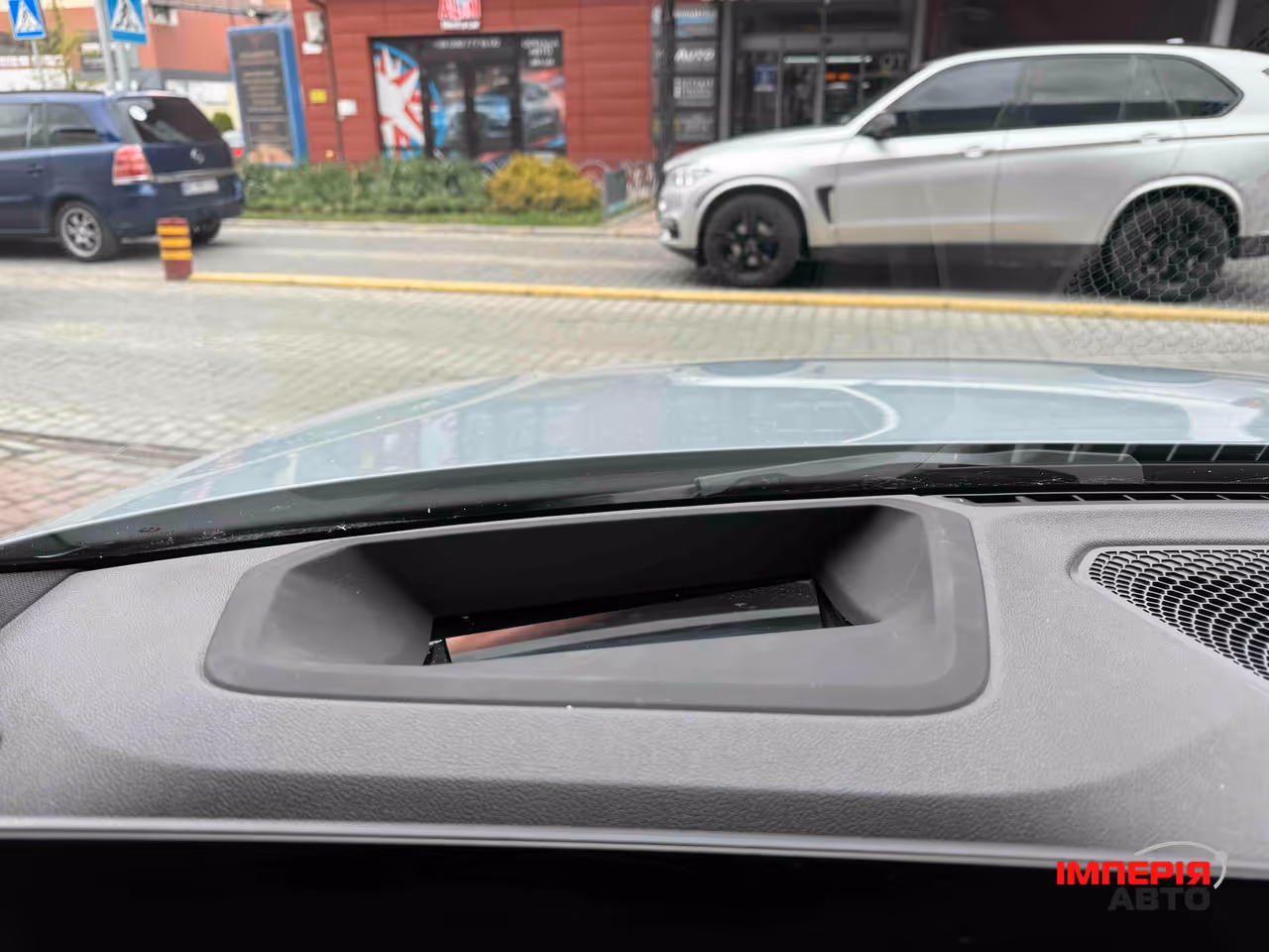 BMW i4 - фото 27
