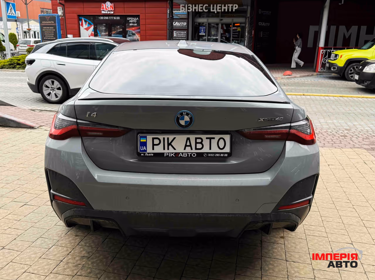 BMW i4 - фото 7