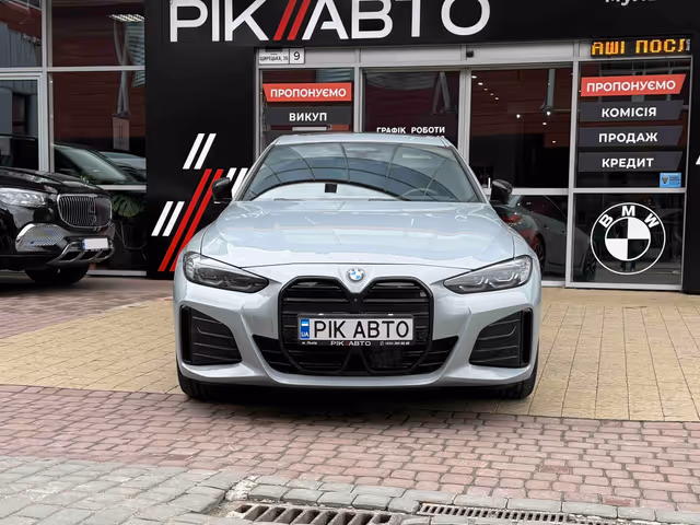 BMW i4 - фото 3