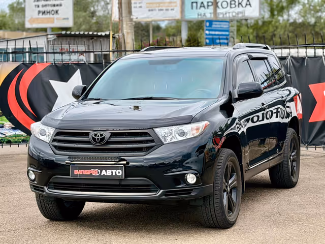 Toyota Highlander - фото 1