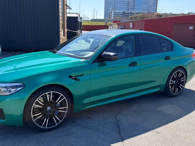 BMW M5 - фото 2