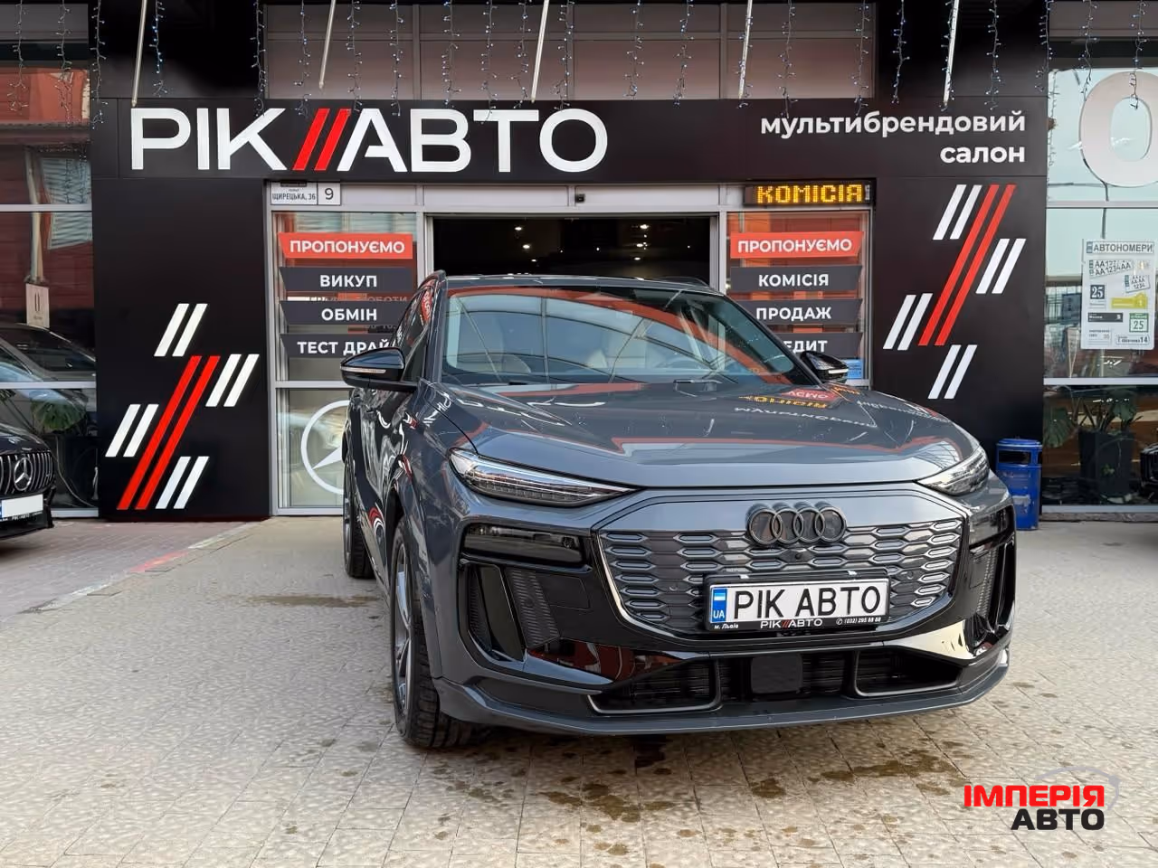 Audi Q6 e-tron - фото 1