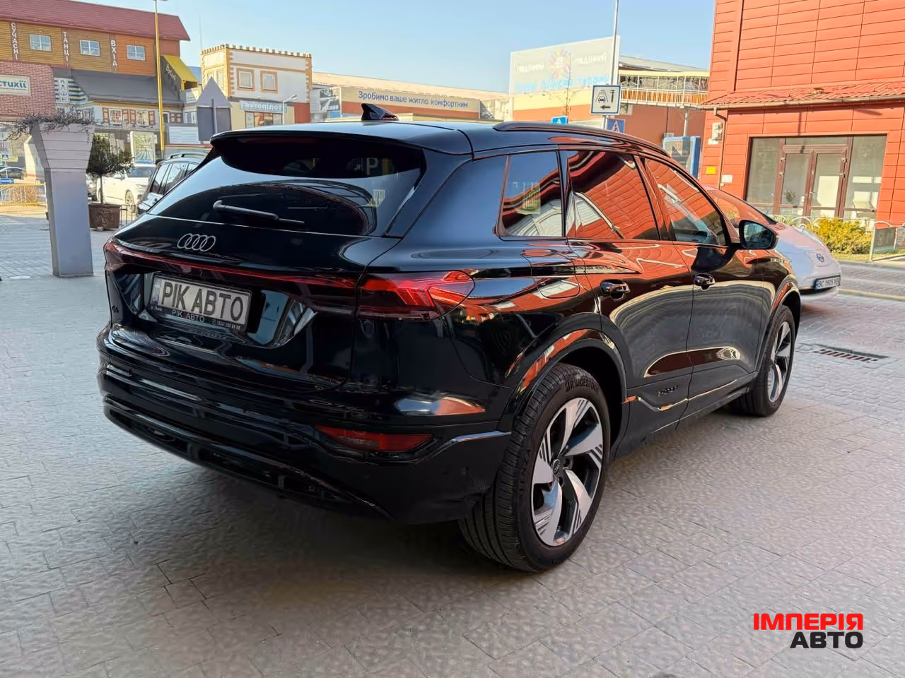 Audi Q6 e-tron - фото 2
