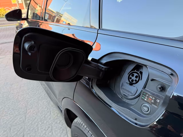 Audi Q6 e-tron - фото 3