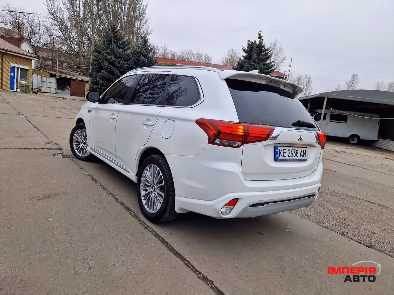Mitsubishi Outlander - фото 6