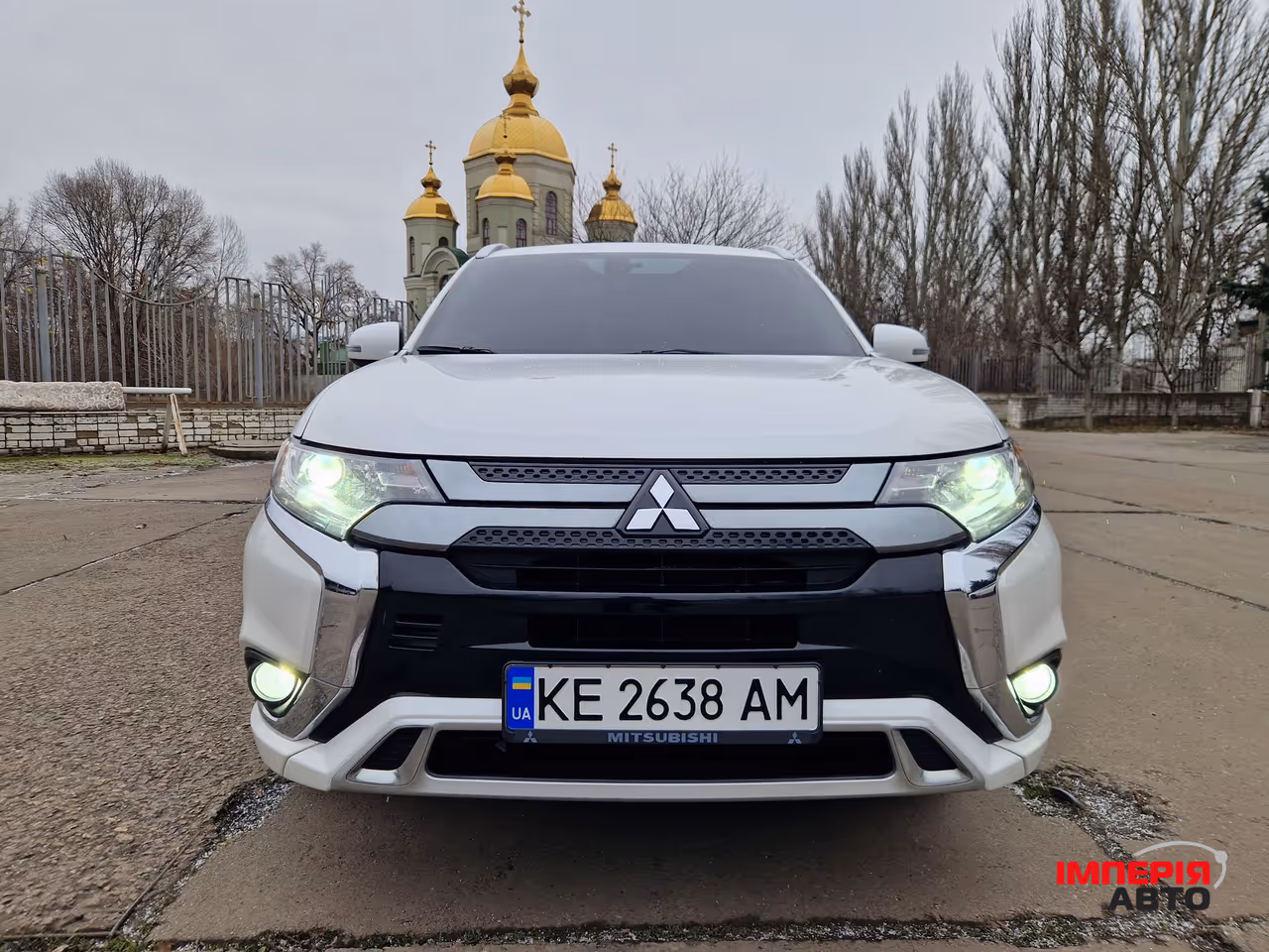 Mitsubishi Outlander - фото 2
