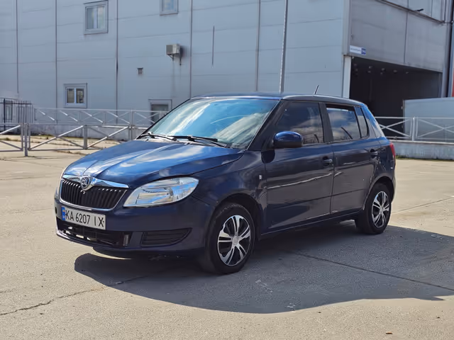 Skoda Fabia - фото 1
