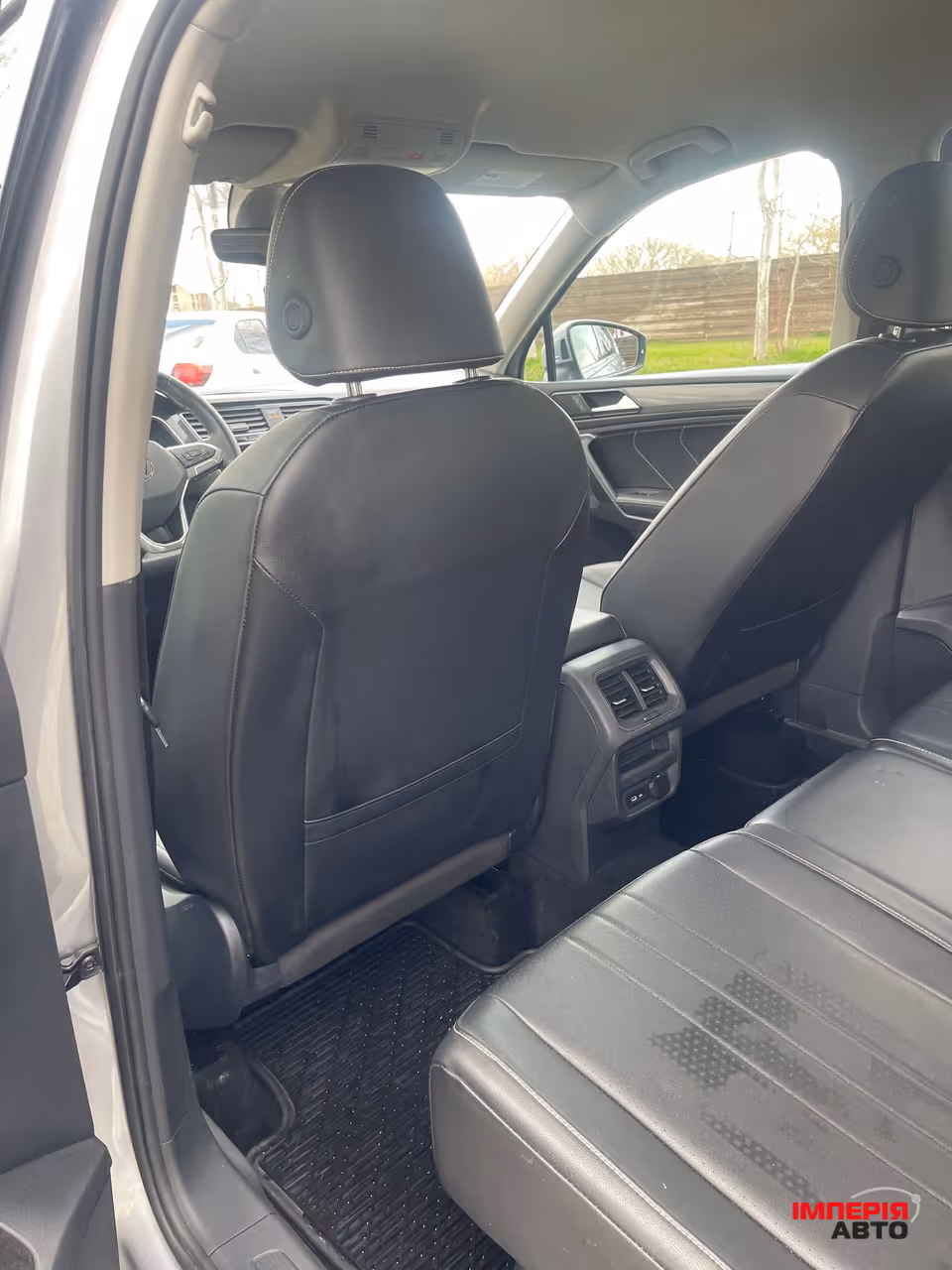 Volkswagen Tiguan - фото 13