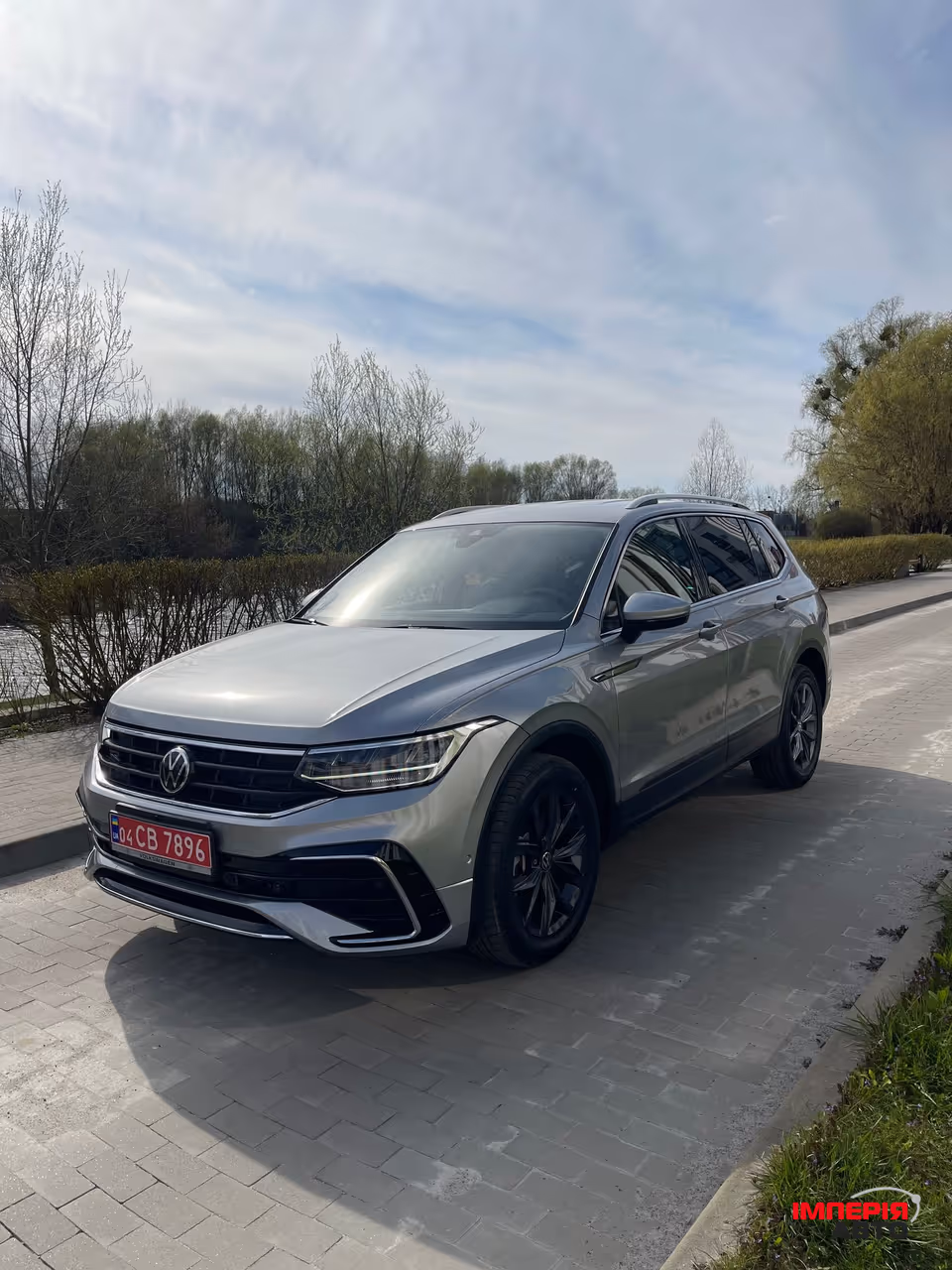 Volkswagen Tiguan - фото 4