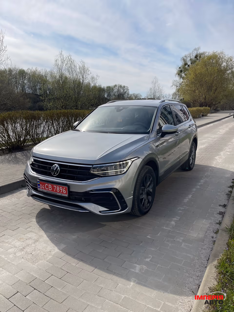 Volkswagen Tiguan - фото 3