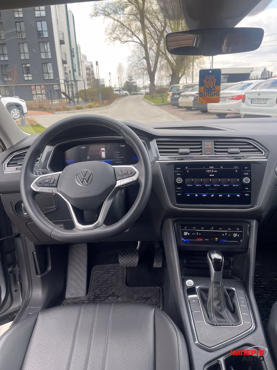 Volkswagen Tiguan - фото 15