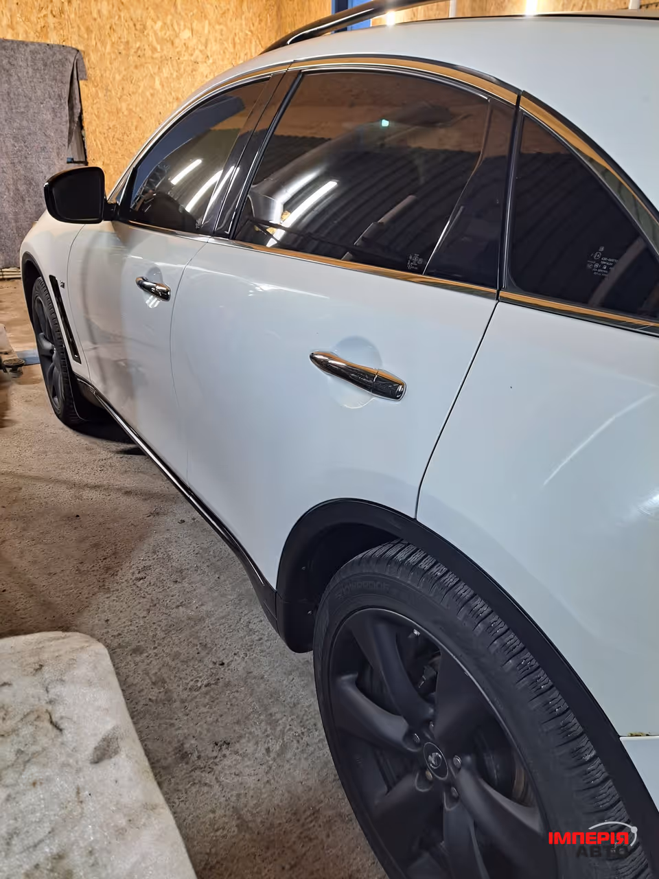 Infiniti QX70 - фото 5