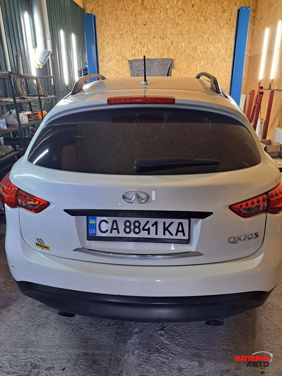 Infiniti QX70 - фото 4