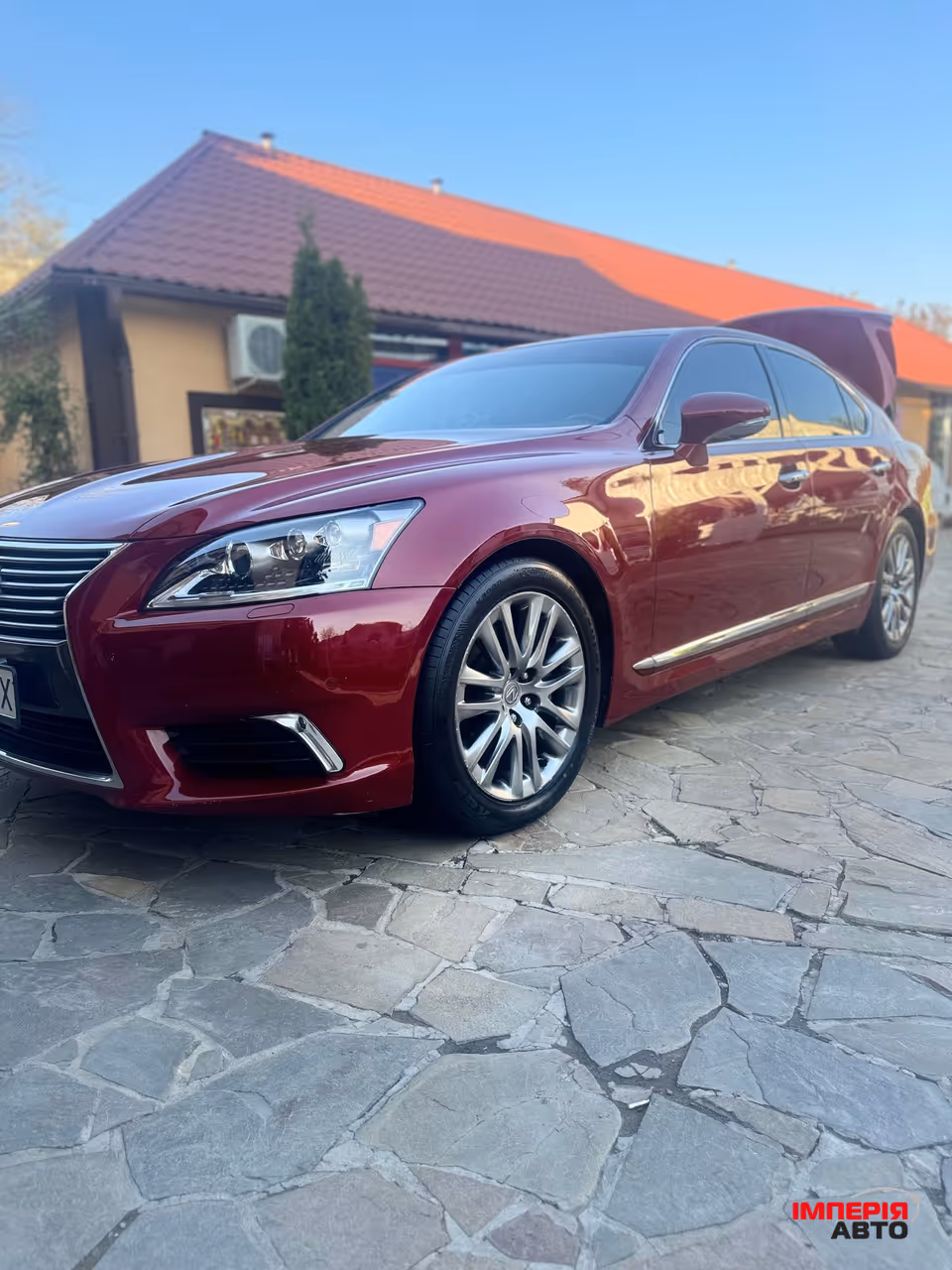 Lexus LS - фото 1