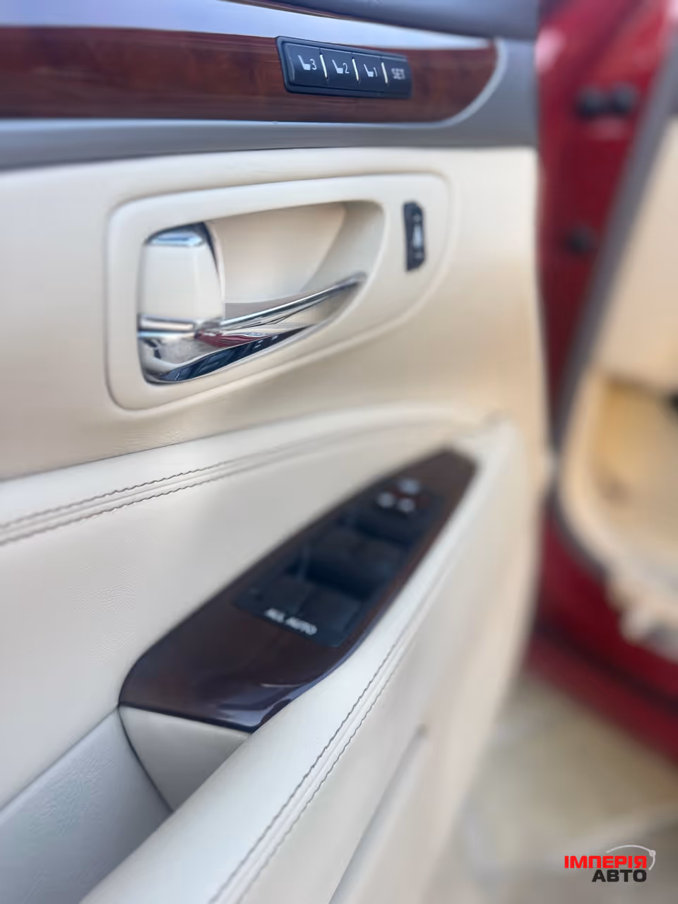 Lexus LS - фото 14