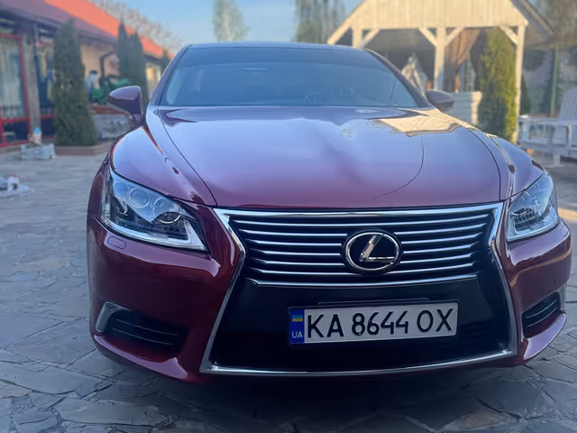 Lexus LS - фото 3