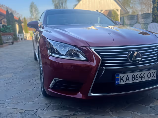 Lexus LS - фото 4