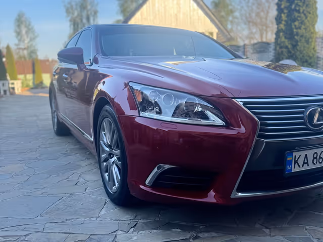 Lexus LS - фото 5