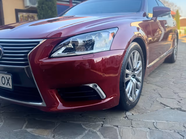 Lexus LS - фото 2