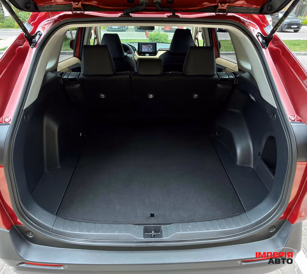 Toyota RAV4 - фото 6