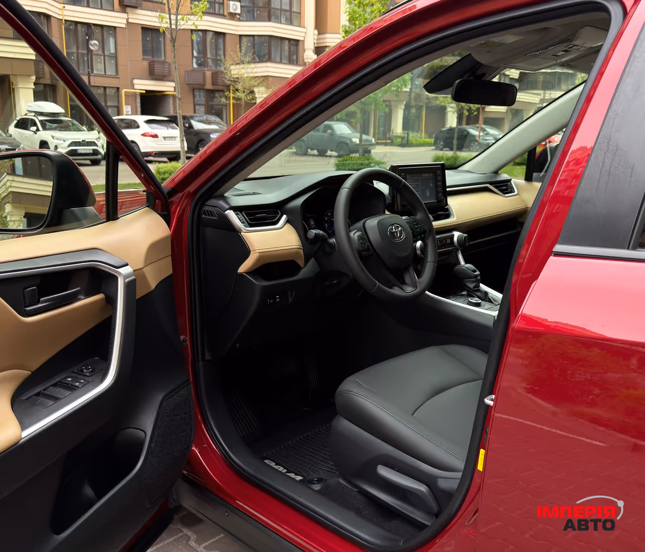 Toyota RAV4 - фото 7