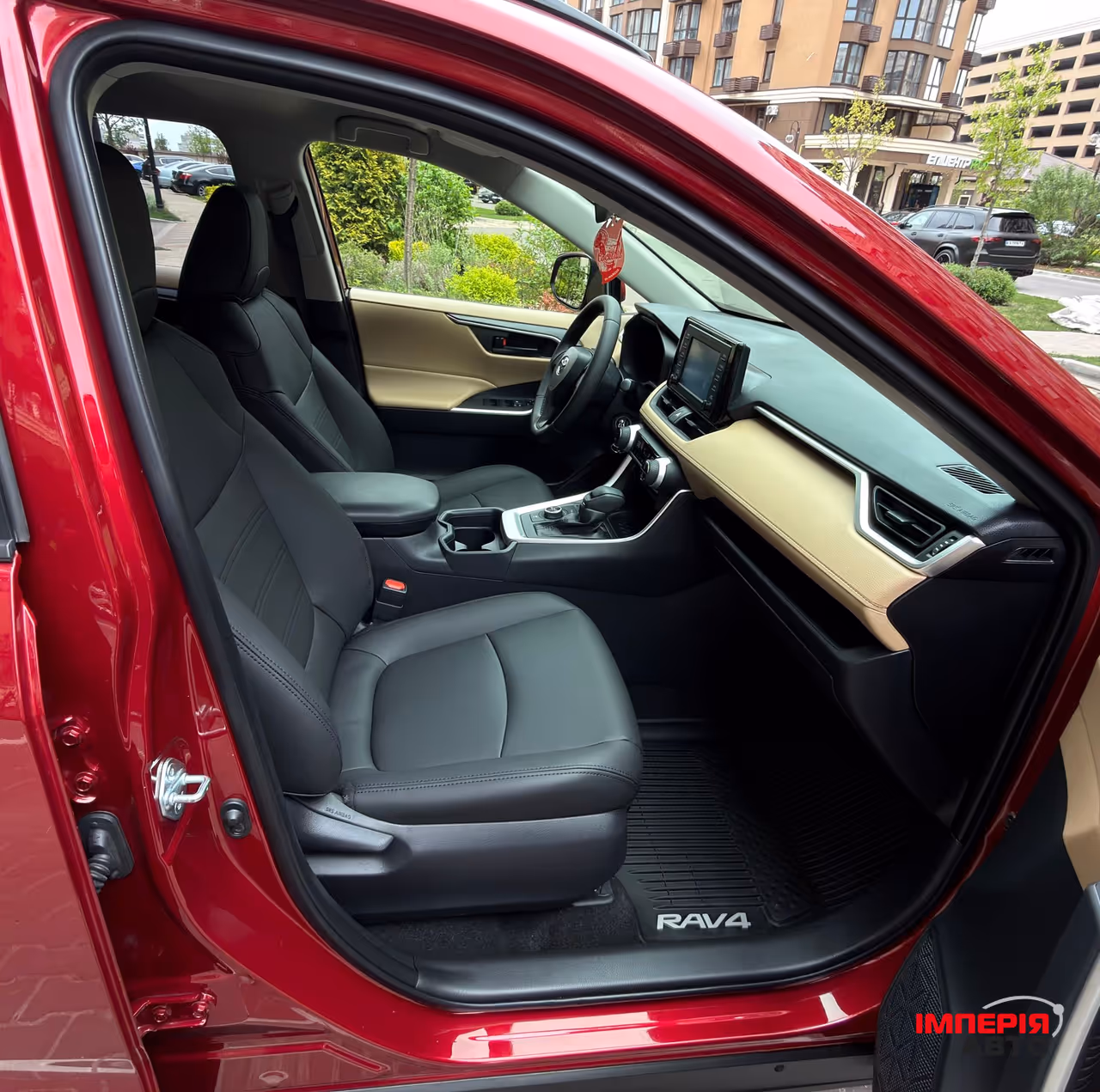 Toyota RAV4 - фото 10