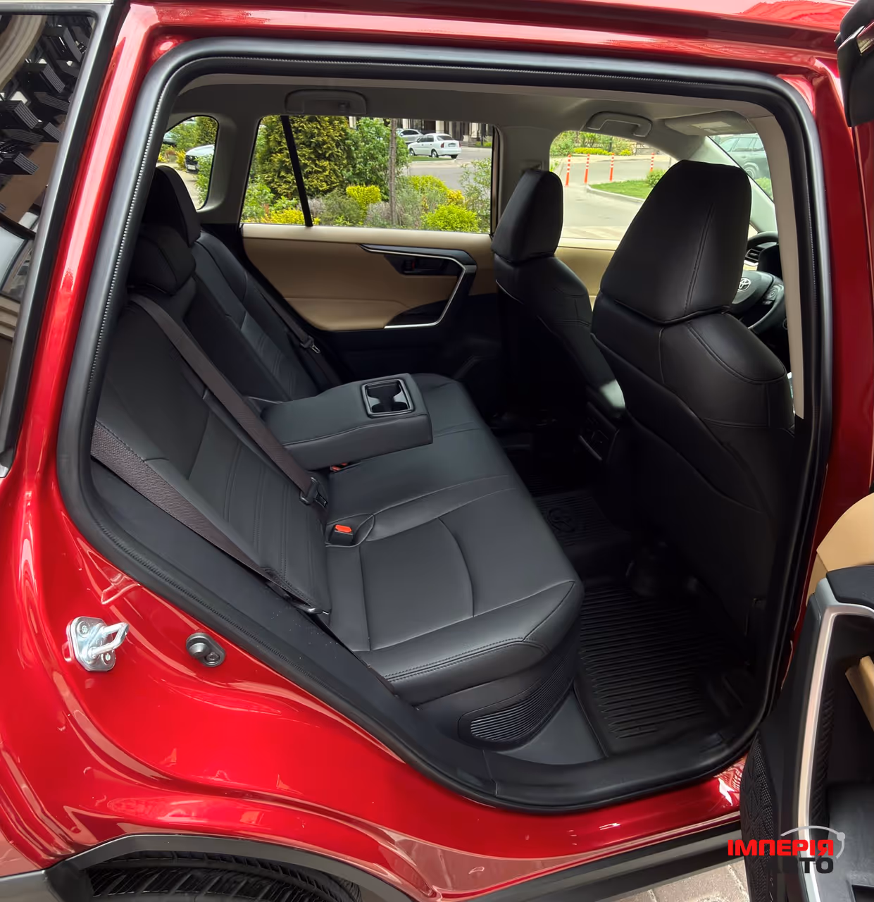 Toyota RAV4 - фото 9
