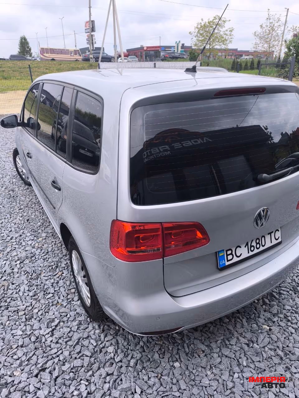 Volkswagen Touran - фото 12